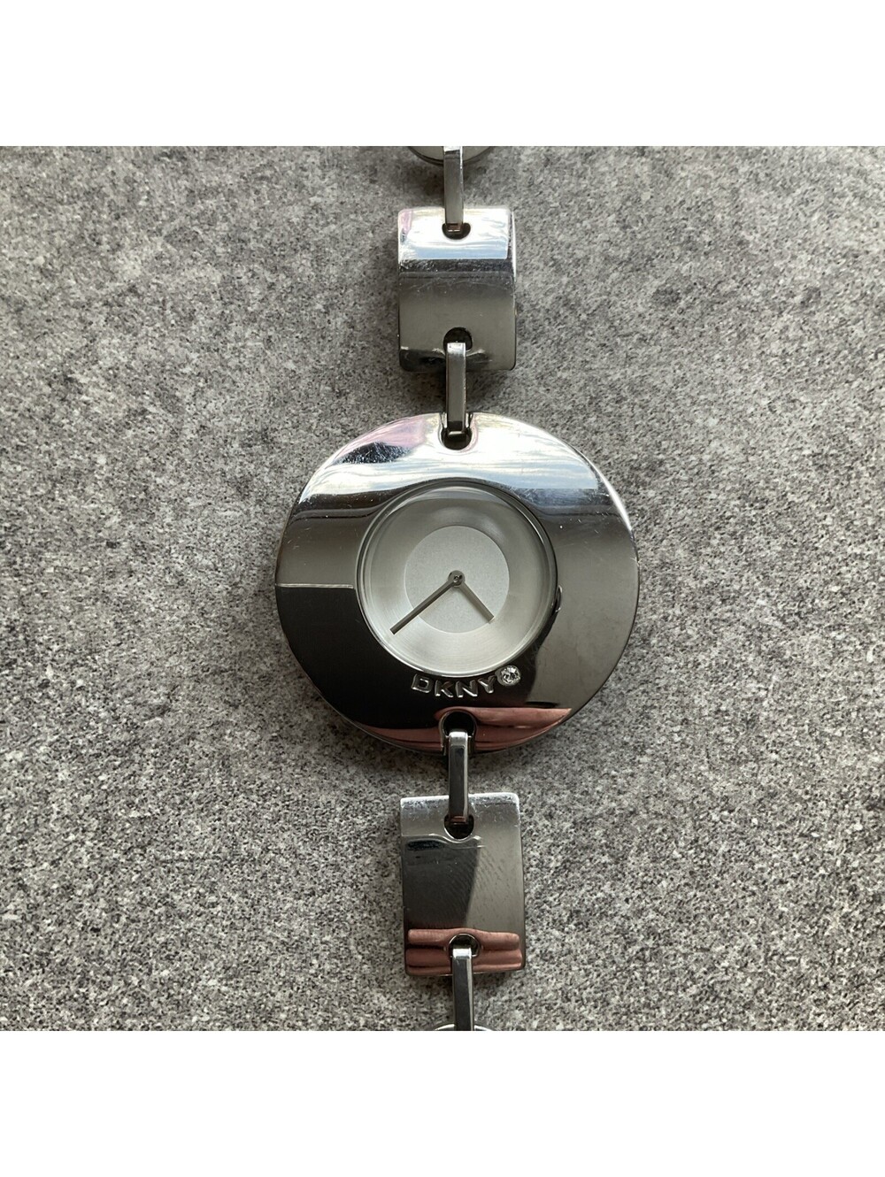 Beautiful DKNY Womens Watch NY-3904 41mm Stainless Steel Case And Band Bin N